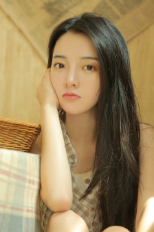 美女打屁屁